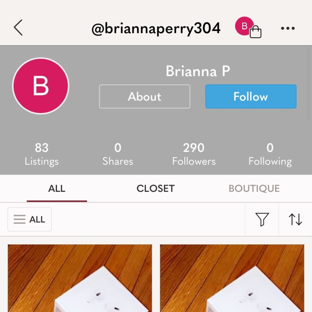 This person sells fake AirPods. DO NOT PURCHASE.